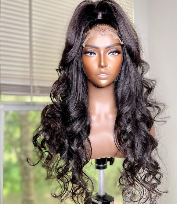 2022 New Black Color Wavy 5*5 HD Lace Wig ULWIGS321
